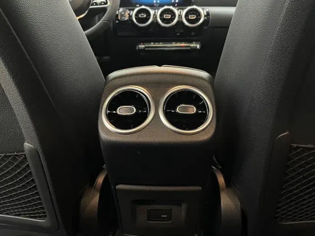 Mercedes-Benz A-Class — Фото автомобиля 16