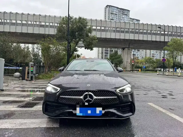 Фотография автомобиля — Mercedes-Benz C-Class