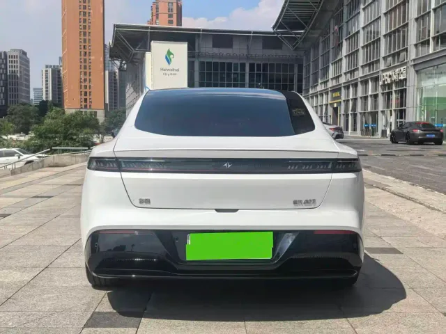 Dongfeng eπ 007 — Фото автомобиля 3