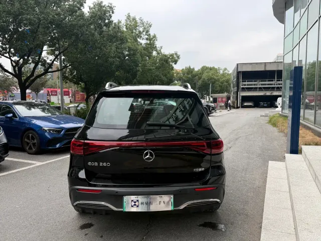 Mercedes-Benz EQB — Фото автомобиля 6