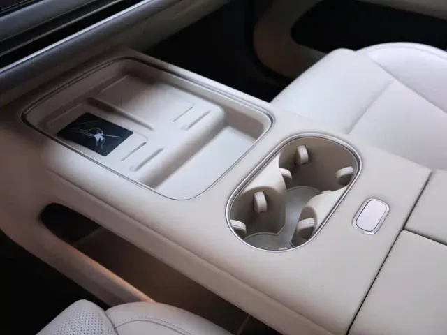 Li Auto i6 — Фото автомобиля 12