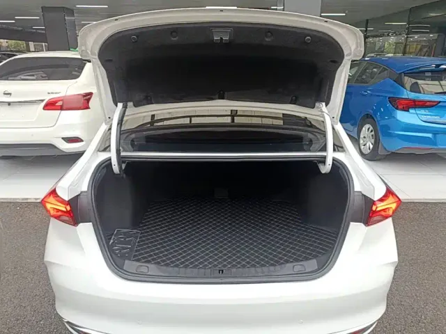 Buick Verano — Фото автомобиля 18