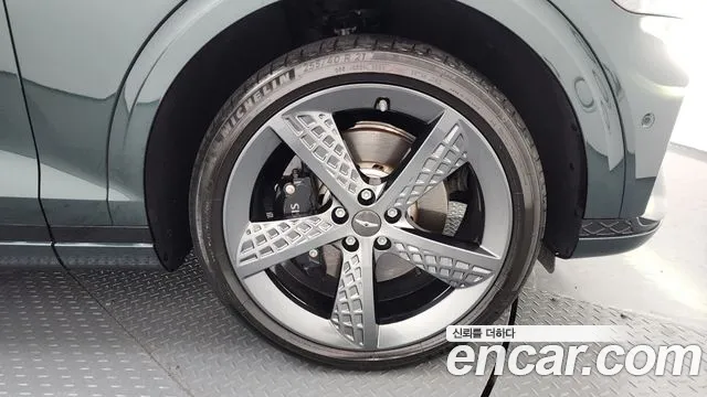 Genesis GV70 2.5T Бензин AWD — Фото автомобиля 5