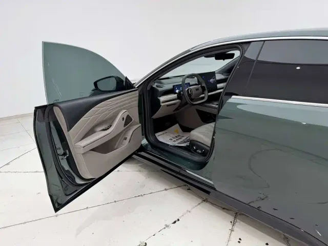 Geely Galaxy Xingyao 8 — Фото автомобиля 26