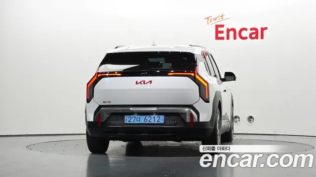 Kia EV3 — Фото автомобиля 4