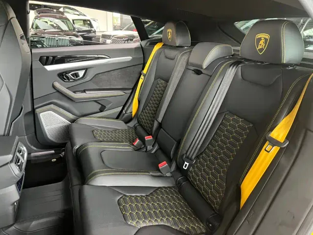 Lamborghini Urus — Фото автомобиля 15