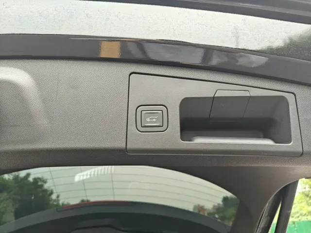 Cadillac XT4 — Фото автомобиля 12
