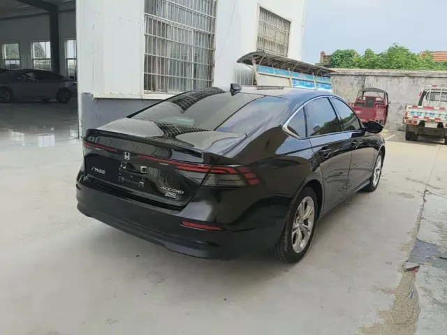Honda Accord — Фото автомобиля 4