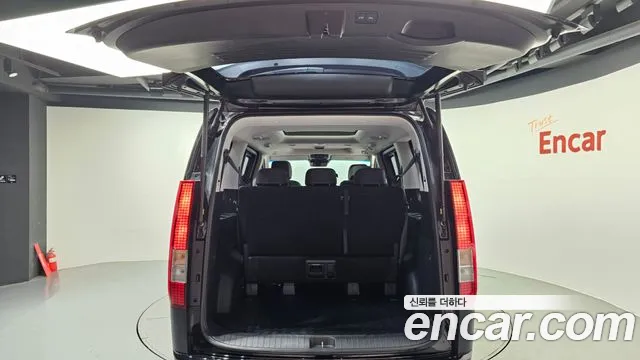 Hyundai Staria Staria 4WD Tourer 9 мест — Фото автомобиля 20