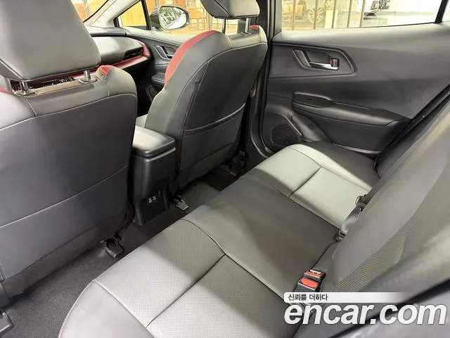Toyota Prius 5th Gen — Фото автомобиля 13