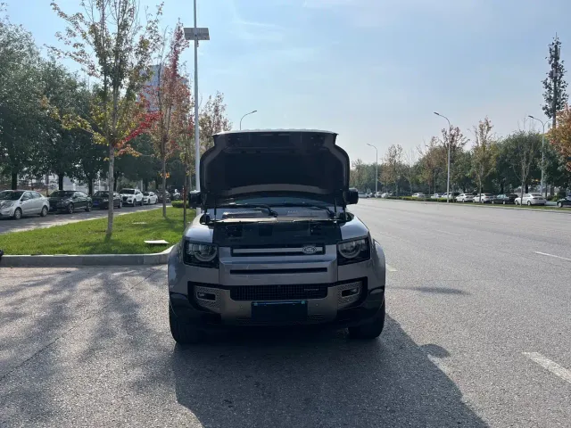 Land Rover Defender — Фото автомобиля 17