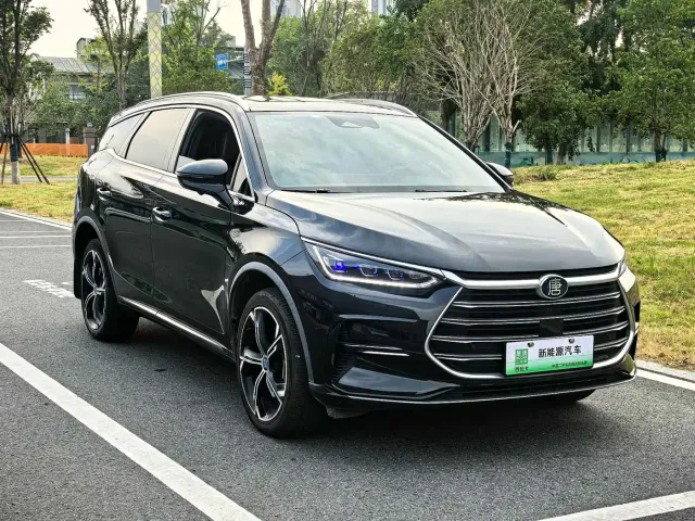 BYD Tang — Фото автомобиля 3