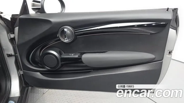 Mini Cooper Cooper Classic — Фото автомобиля 19