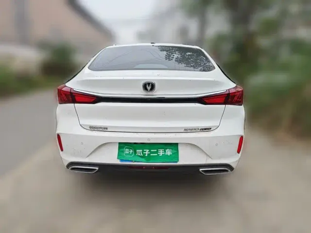 Changan Eado — Фото автомобиля 3