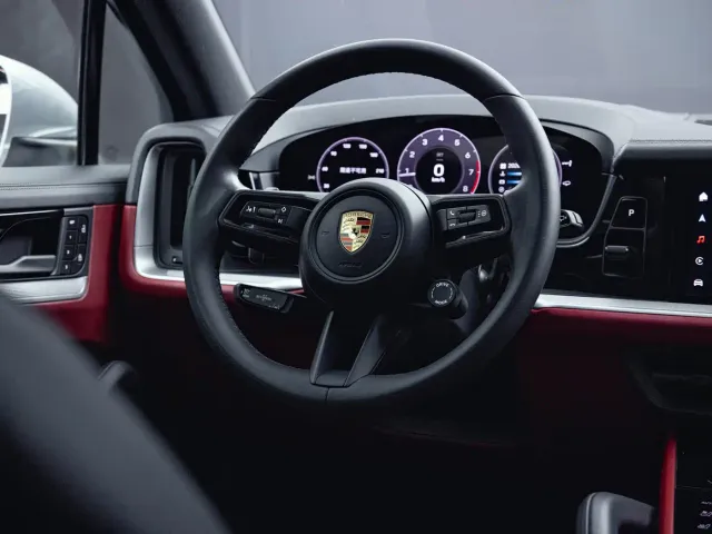 Porsche Cayenne — Фото автомобиля 22