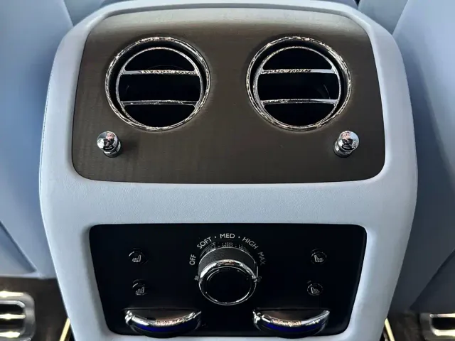 Rolls-Royce Ghost — Фото автомобиля 19