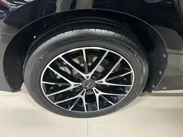 BYD Seal — Фото автомобиля 29