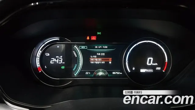 Kia Niro — Фото автомобиля 23