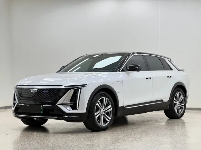 Фотография автомобиля — Cadillac Lyriq