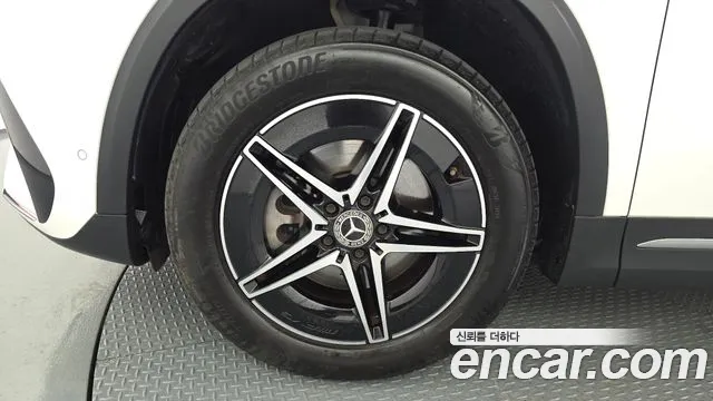 Mercedes-Benz EQA — Фото автомобиля 5