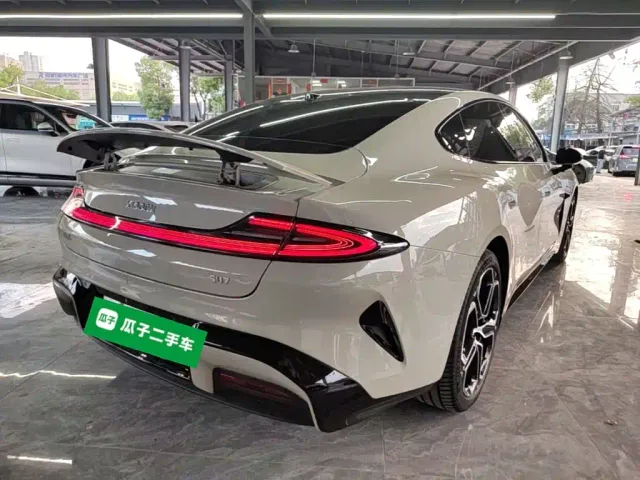 Xiaomi SU7 — Фото автомобиля 6