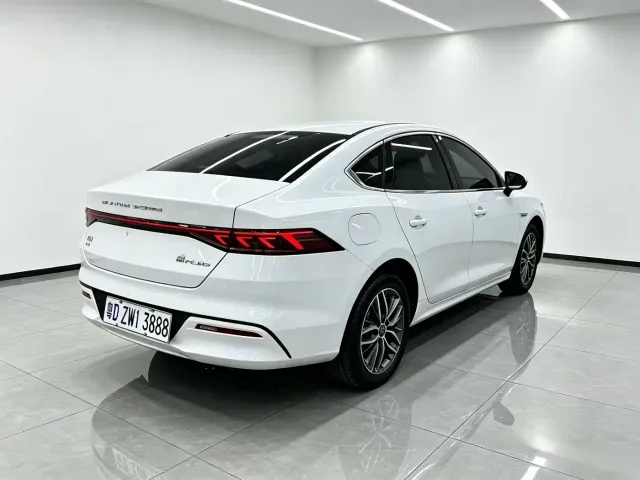 BYD Qin PLUS 2021 DM-i 120KM Flagship — Фото автомобиля 9