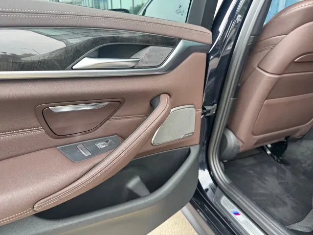 BMW 5 Series — Фото автомобиля 14