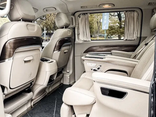 Mercedes-Benz V-Class — Фото автомобиля 8