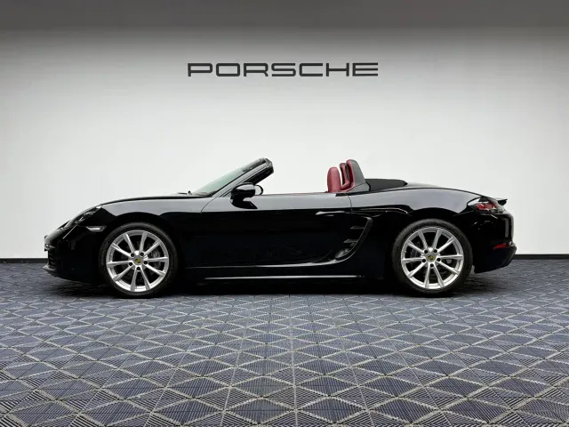 Porsche 718 — Фото автомобиля 13