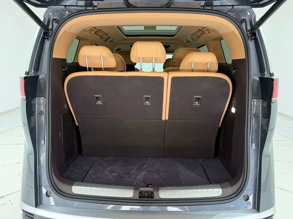 Denza Denza D9 2025 Model DM-i Smart Drive Edition 1020 AWD Flagship — Фото автомобиля 30