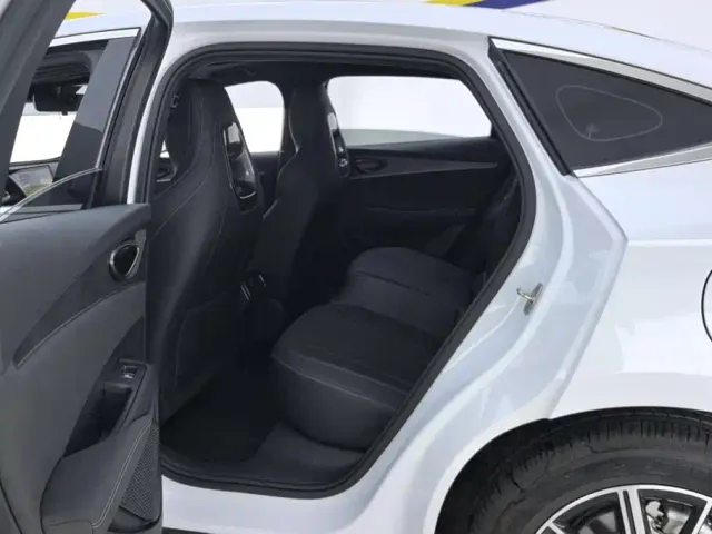 BYD Seal 06 — Фото автомобиля 11