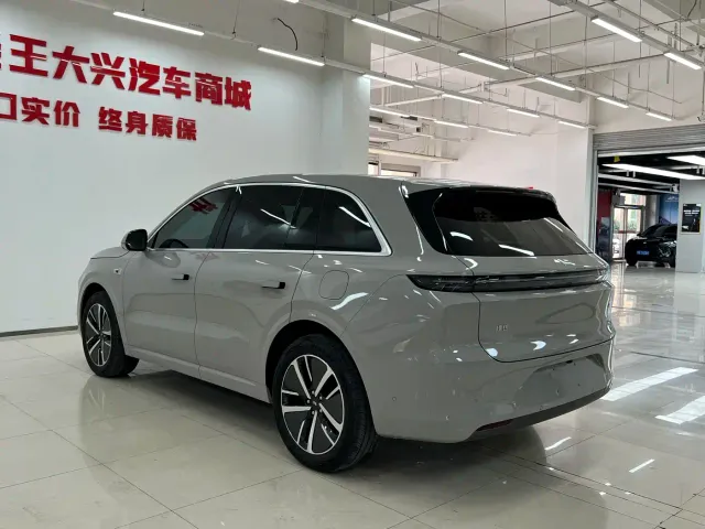Li Auto L6 — Фото автомобиля 9