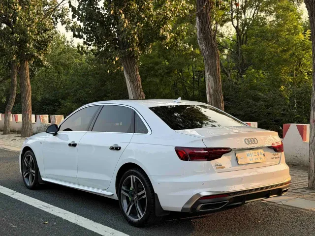 Audi A4L — Фото автомобиля 4