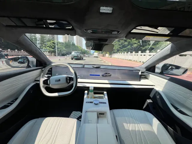 Geely Galaxy E8 — Фото автомобиля 5