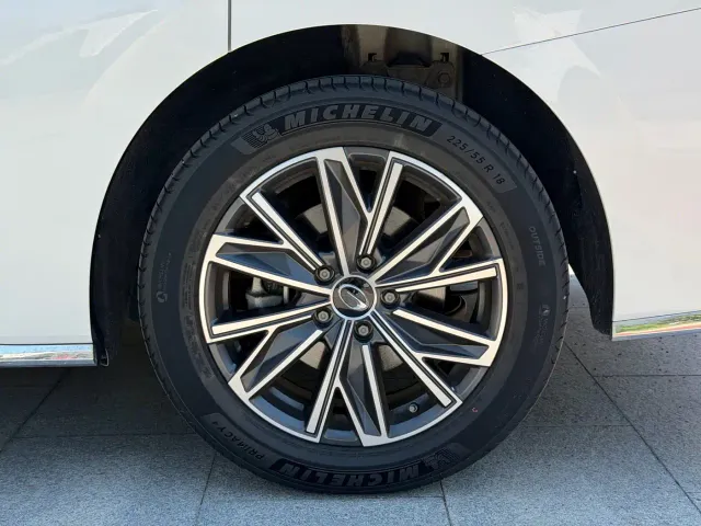 GAC Trumpchi M8 — Фото автомобиля 24