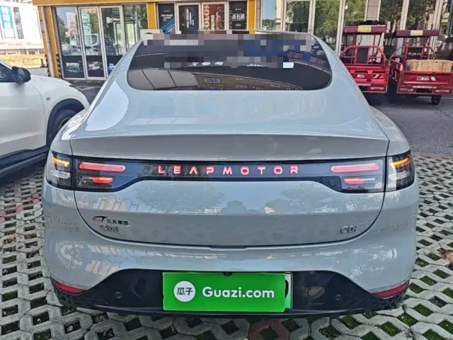 Leapmotor C01 — Фото автомобиля 5