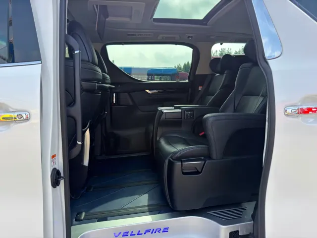 Toyota Vellfire — Фото автомобиля 7