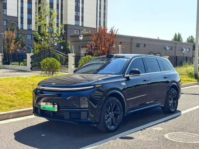 Li Auto L7 — Фото автомобиля 3