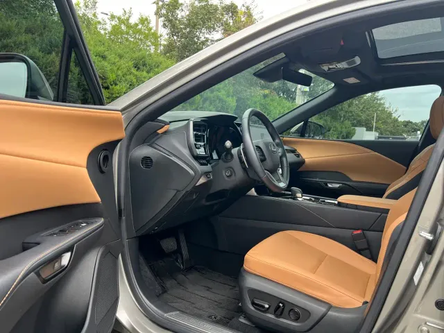 Lexus RX — Фото автомобиля 15