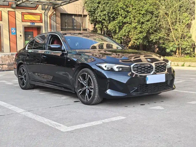 BMW 3 Series — Фото автомобиля 3