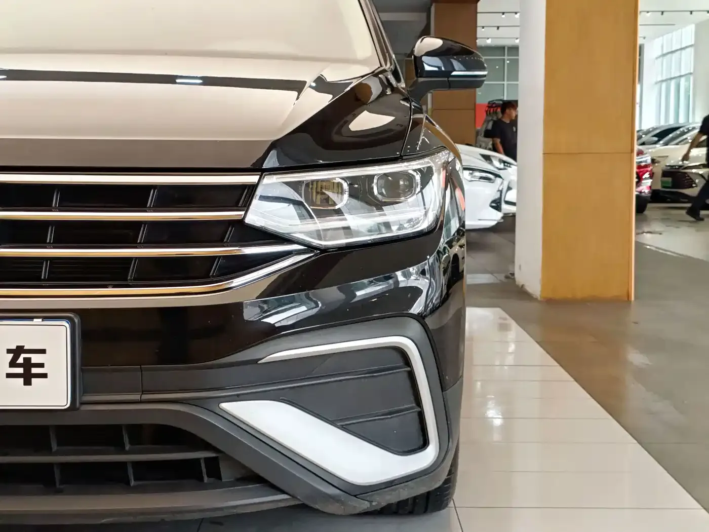 Volkswagen Tiguan L 2022 330TSI Automatic 2WD Smart Edition — Фото автомобиля 2