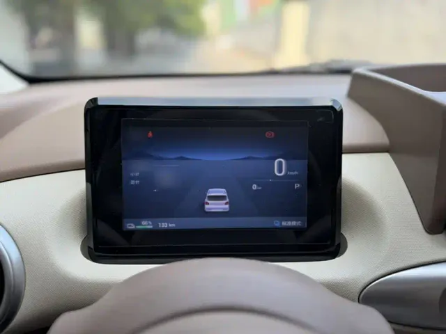 Wuling Hongguang Mini EV — Фото автомобиля 11