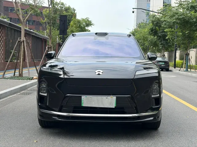 Nio ES8 — Фото автомобиля 2