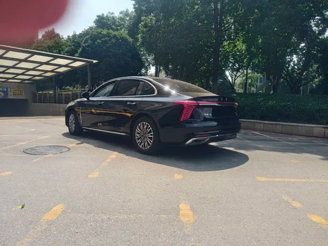 Hongqi H5 — Фото автомобиля 7