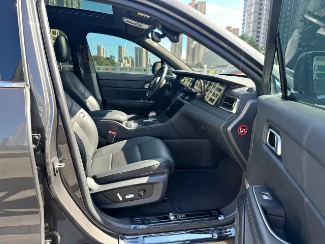 Li Auto ONE — Фото автомобиля 8