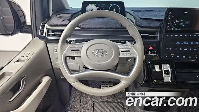 Hyundai Staria Staria 4WD Lounge 9 мест — Фото автомобиля 13