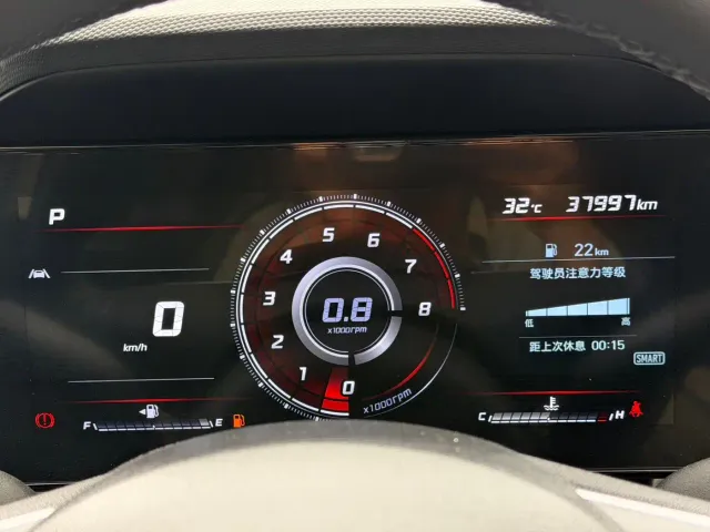 Hyundai Elantra — Фото автомобиля 10