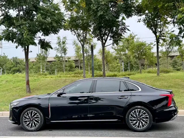 Hongqi H5 — Фото автомобиля 3