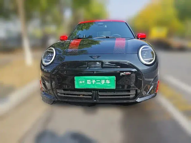 MINI John Cooper Works — Фото автомобиля 2