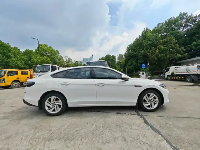 Volkswagen Lamando 2022 Lamando L 280TSI DSG Sporty Edition — Фото автомобиля 14